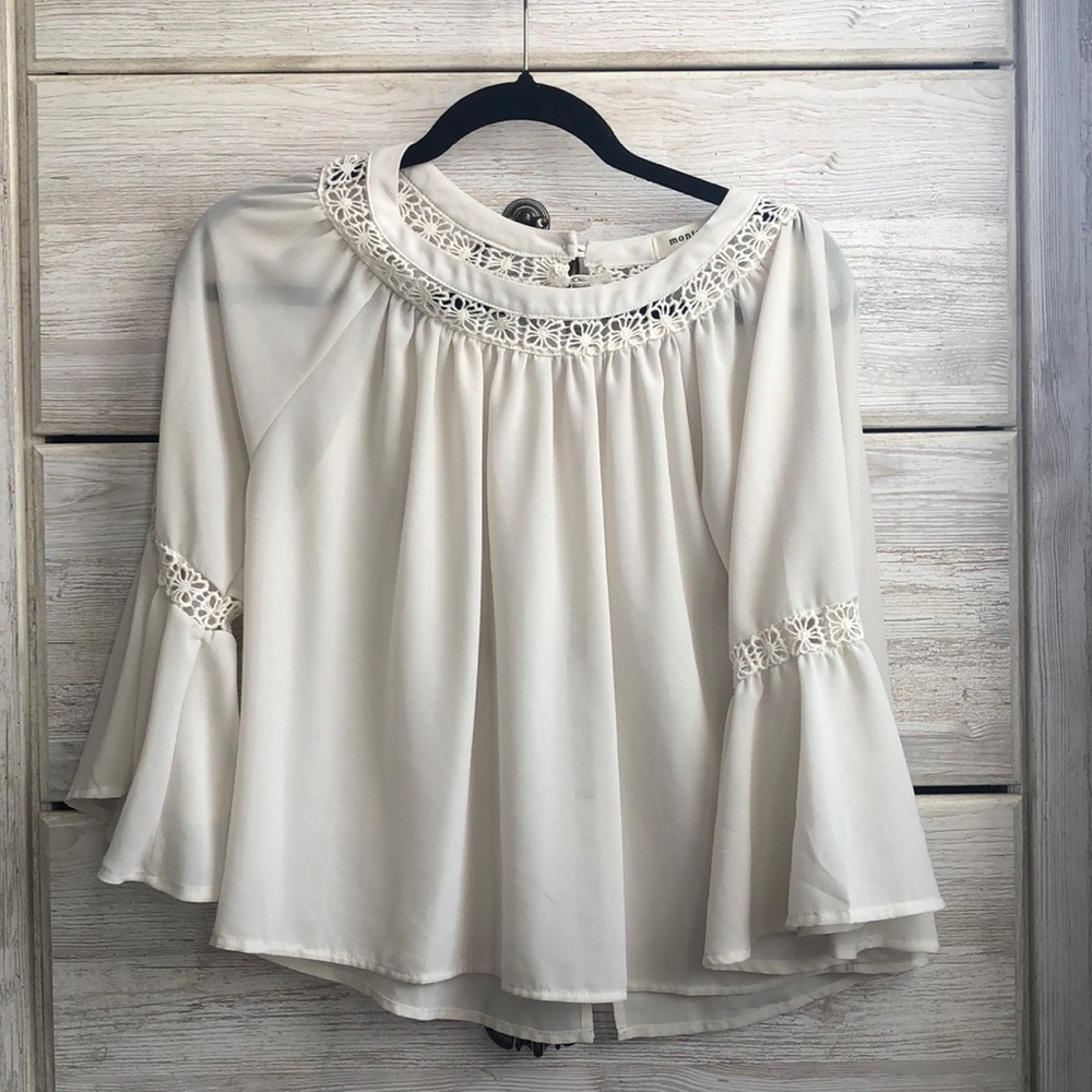 Beautiful Blouse! Split open back